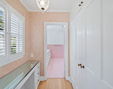109 Homewood Road - Photo Thumbnail 16