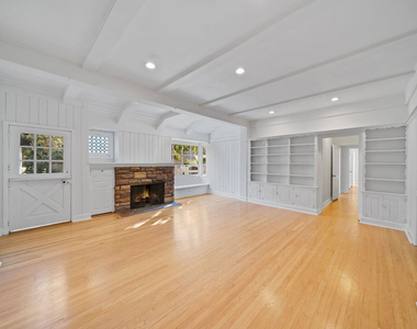 109 Homewood Road - Photo Thumbnail 7