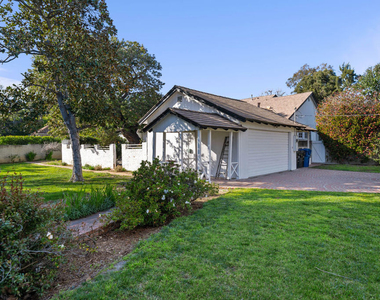 109 Homewood Road - Photo Thumbnail 23
