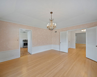 109 Homewood Road - Photo Thumbnail 12