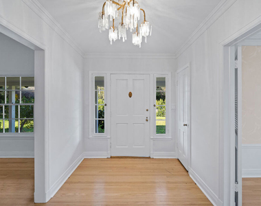 109 Homewood Road - Photo Thumbnail 4