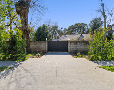 109 Homewood Road - Photo Thumbnail 27