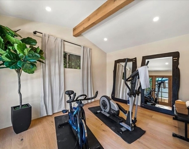 14537 Hesby Street - Photo Thumbnail 33