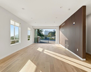 1006 Hancock Avenue - Photo Thumbnail 8