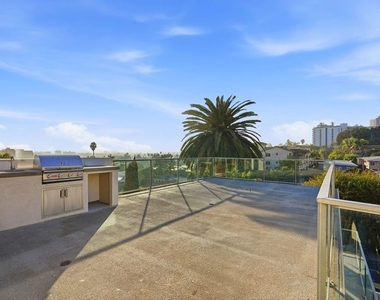 1006 Hancock Avenue - Photo Thumbnail 12