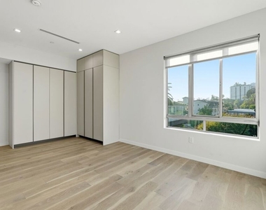 1006 Hancock Avenue - Photo Thumbnail 17