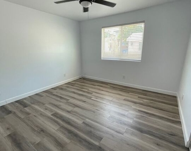 239 1/2 E 80th Street - Photo Thumbnail 6