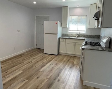 239 1/2 E 80th Street - Photo Thumbnail 2