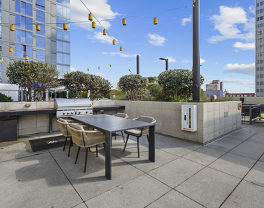 330 W 11th Street - Photo Thumbnail 28