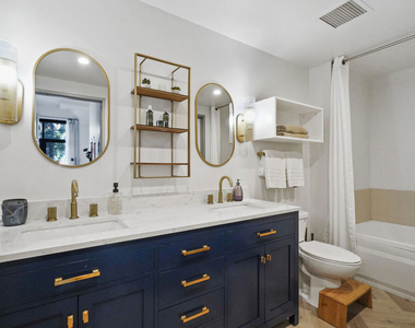 330 W 11th Street - Photo Thumbnail 15