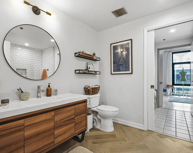 330 W 11th Street - Photo Thumbnail 21