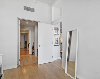 330 W 11th Street - Photo Thumbnail 20