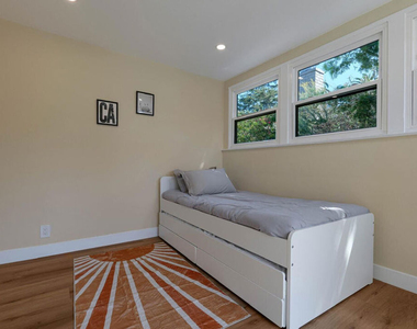 4147 Marcasel Avenue - Photo Thumbnail 35