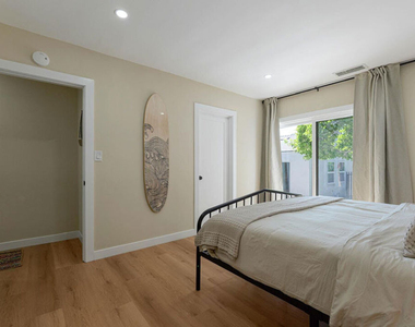 4147 Marcasel Avenue - Photo Thumbnail 29