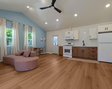 4147 Marcasel Avenue - Photo Thumbnail 39