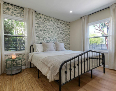 4147 Marcasel Avenue - Photo Thumbnail 34