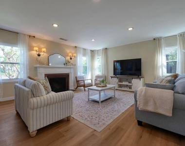 4147 Marcasel Avenue - Photo Thumbnail 10