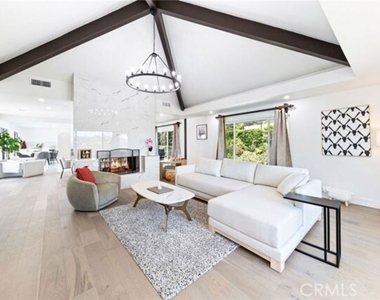 2199 Summitridge Drive - Photo Thumbnail 9