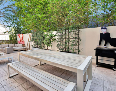 851 N San Vicente Boulevard - Photo Thumbnail 18
