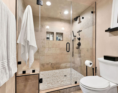851 N San Vicente Boulevard - Photo Thumbnail 13