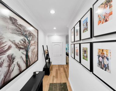 851 N San Vicente Boulevard - Photo Thumbnail 24