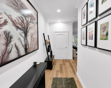 851 N San Vicente Boulevard - Photo Thumbnail 23