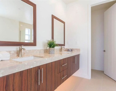 12642 Sandhill Lane - Photo Thumbnail 18