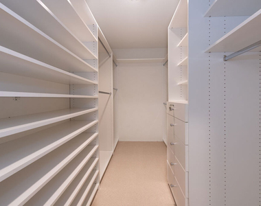4948 Petit Avenue - Photo Thumbnail 15