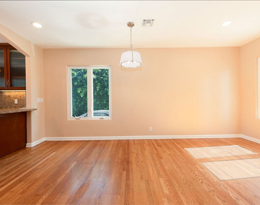 4948 Petit Avenue - Photo Thumbnail 37