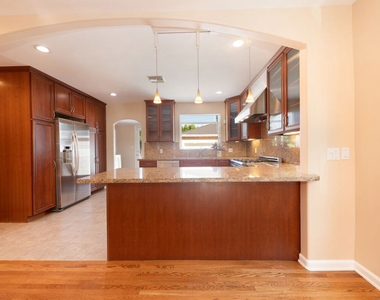 4948 Petit Avenue - Photo Thumbnail 8
