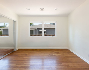 4948 Petit Avenue - Photo Thumbnail 52
