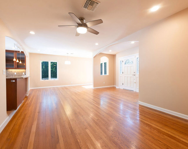 4948 Petit Avenue - Photo Thumbnail 34