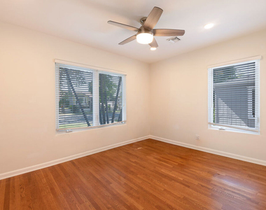 4948 Petit Avenue - Photo Thumbnail 47