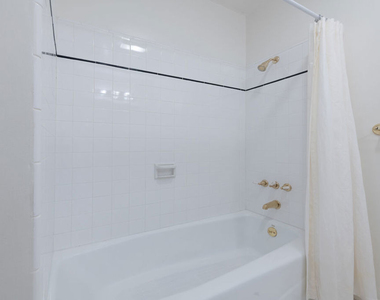 4948 Petit Avenue - Photo Thumbnail 44