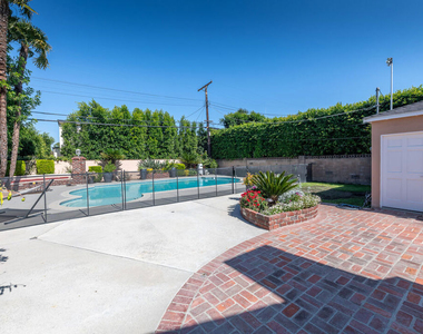 4948 Petit Avenue - Photo Thumbnail 23