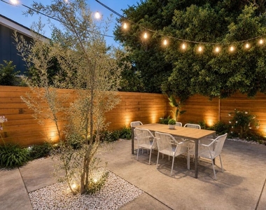 9028 Keith Avenue - Photo Thumbnail 15