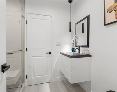 9028 Keith Avenue - Photo Thumbnail 12