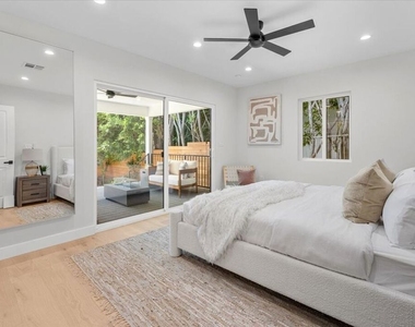 9028 Keith Avenue - Photo Thumbnail 8