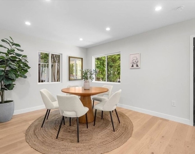 9028 Keith Avenue - Photo Thumbnail 7