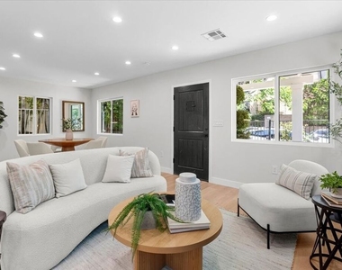 9028 Keith Avenue - Photo Thumbnail 2