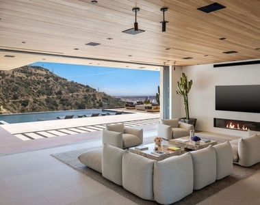 2436 Jupiter Drive - Photo Thumbnail 9