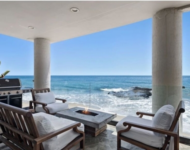 25252 Malibu Road - Photo Thumbnail 2