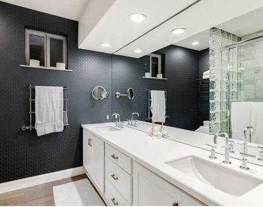 25252 Malibu Road - Photo Thumbnail 9