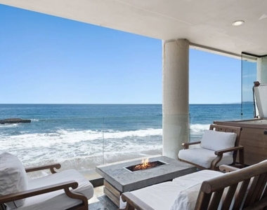 25252 Malibu Road - Photo Thumbnail 3