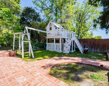 4415 Conchita Way - Photo Thumbnail 32