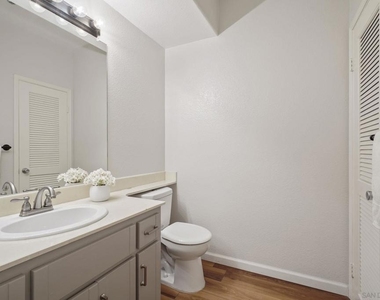 221 Donax Ave - Photo Thumbnail 13