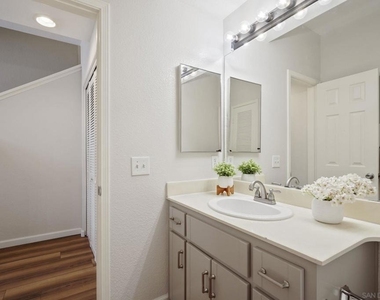 221 Donax Ave - Photo Thumbnail 14