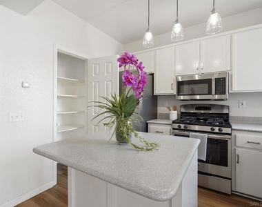 221 Donax Ave - Photo Thumbnail 11