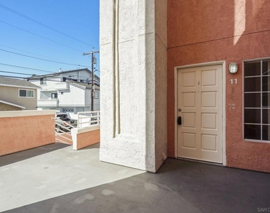 221 Donax Ave - Photo Thumbnail 5