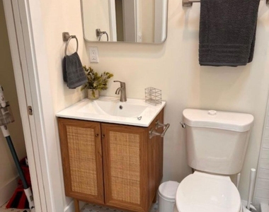 1044 3rd St - Photo Thumbnail 15